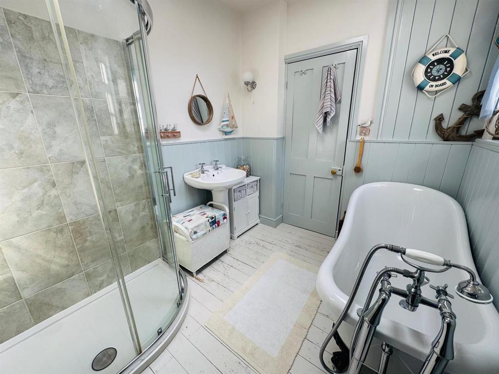 Family bathroom