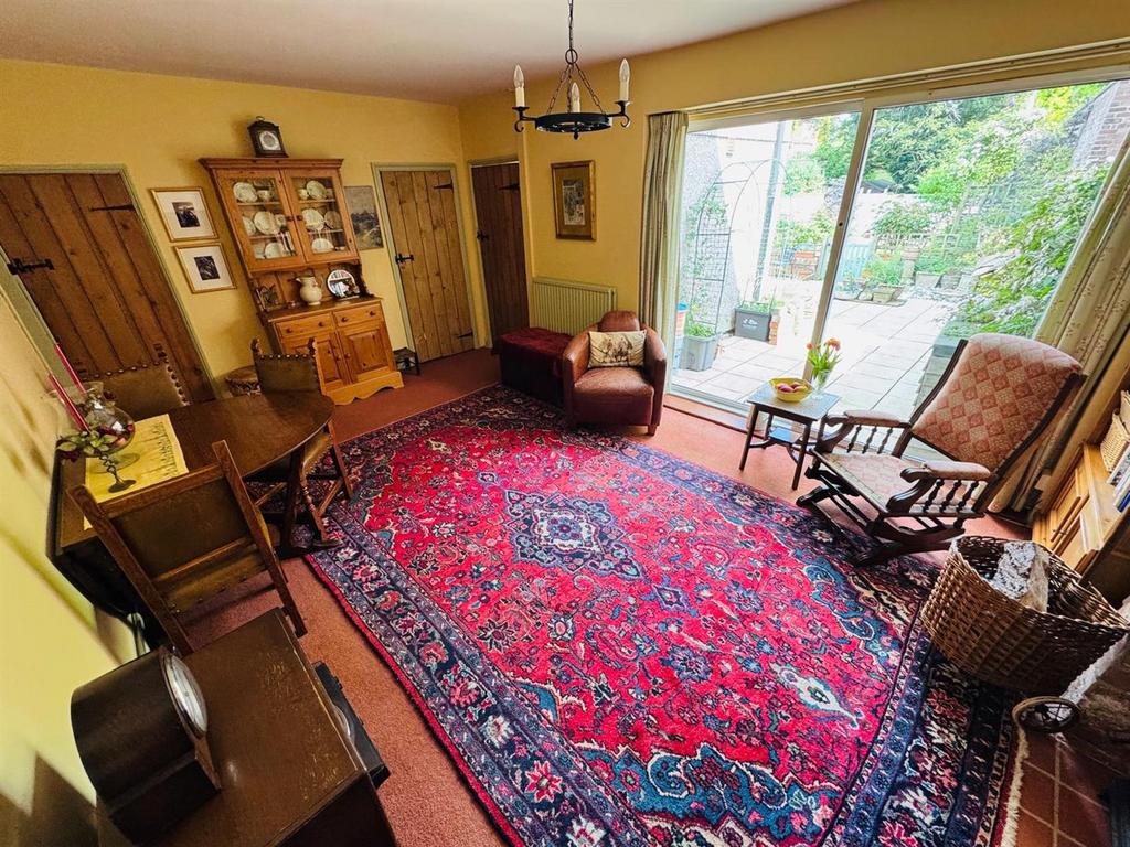Dining room/sitting room
