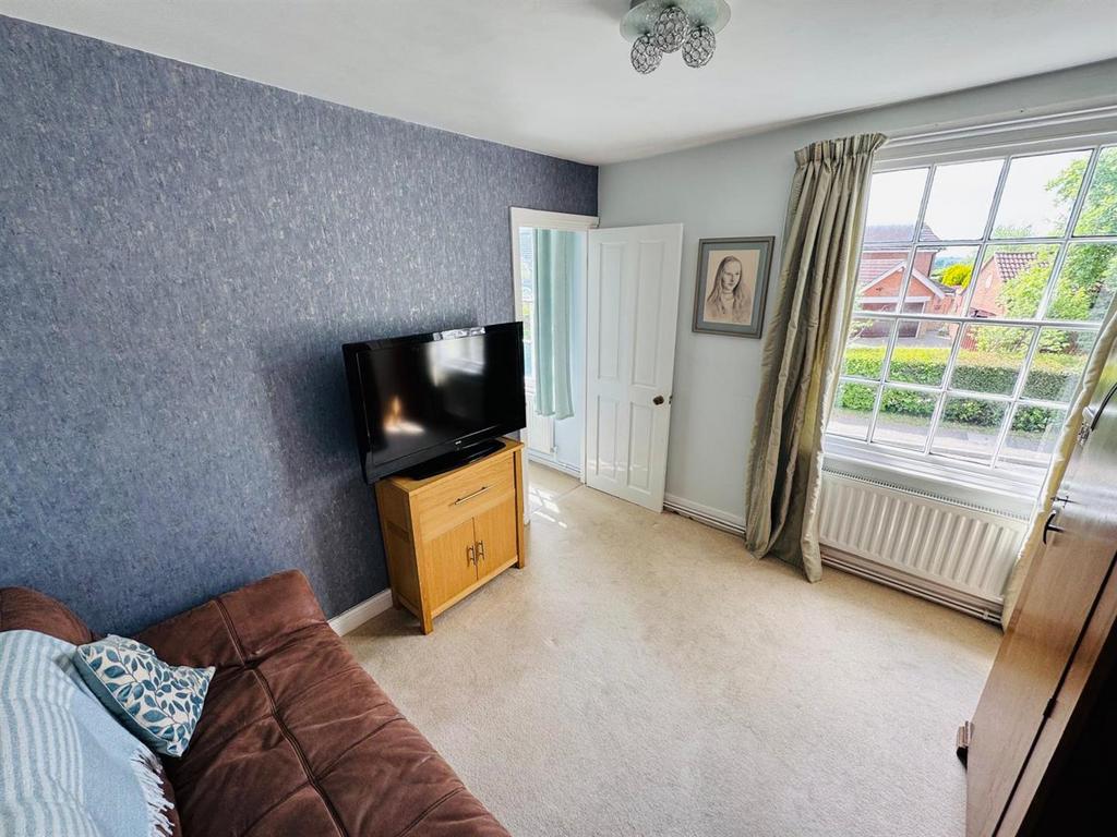 Dressing area/sitting room