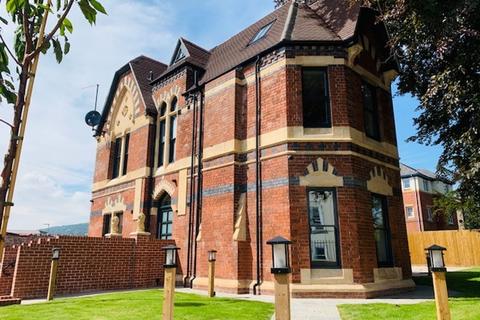 1 bedroom apartment to rent, Lion Street, Ty Llew, NP7