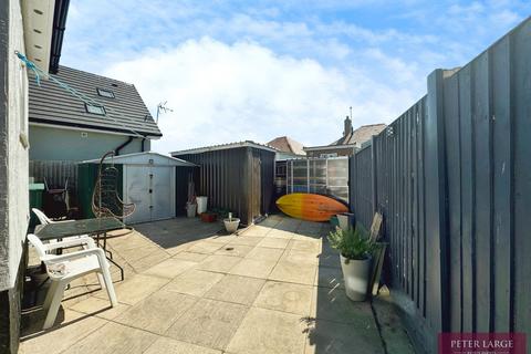 1 Aled Gardens, Kinmel Bay, Rhyl, LL18 5NG