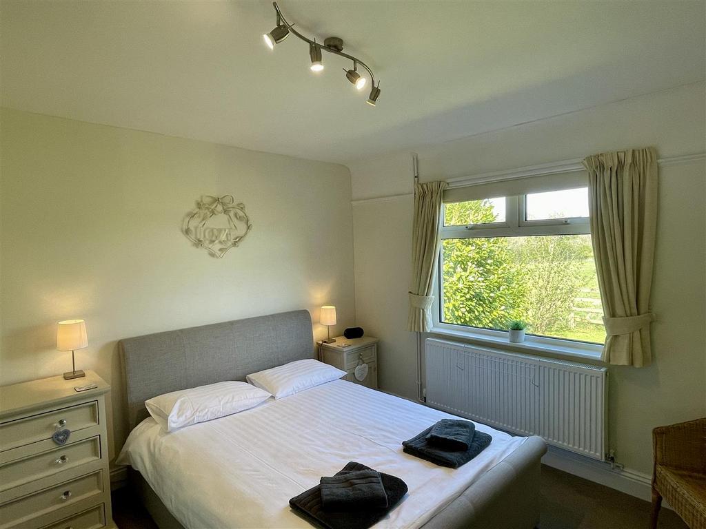 Bedroom 3.JPEG