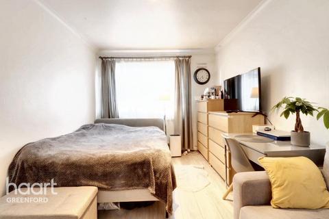 2 bedroom apartment for sale, Uxbridge Road, LONDON