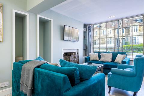 St. Georges Place, Bath BA1