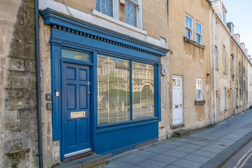 Character frontage