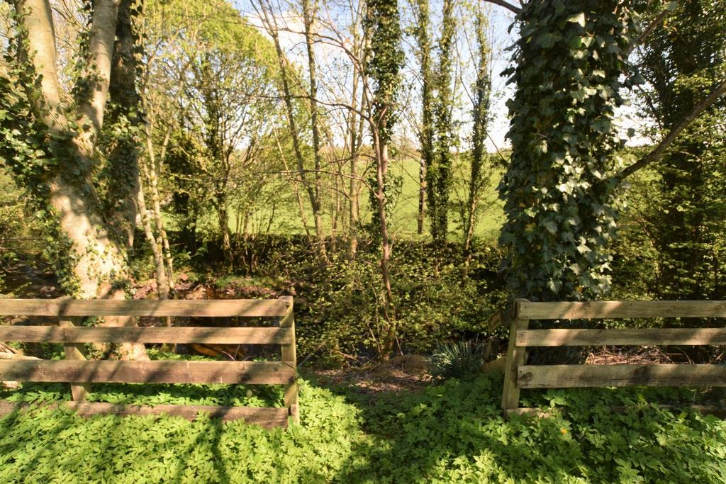 4 Ingleston Crescent, New Abbey, Dumfries, DG2 8 DD