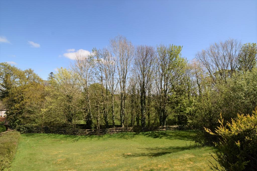 4 Ingleston Crescent, New Abbey, Dumfries, DG2 8 DD