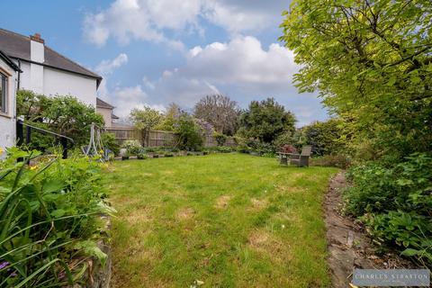 4 bedroom detached house for sale, Main Road, Gidea Park