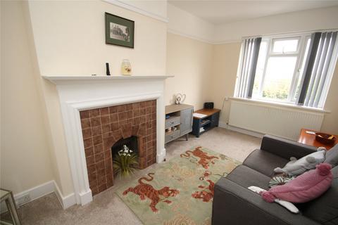 1 bedroom apartment for sale, Seaward Avenue, Barton on Sea, New Milton, Hampshire, BH25