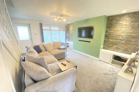 84 Cornish Way, Royton, Oldham, OL2 6JY