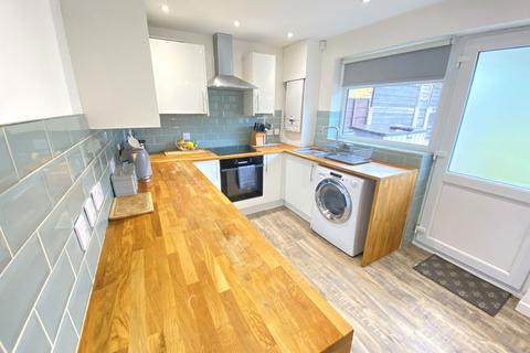 84 Cornish Way, Royton, Oldham, OL2 6JY