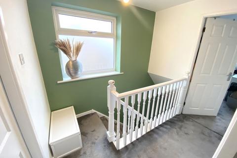 84 Cornish Way, Royton, Oldham, OL2 6JY