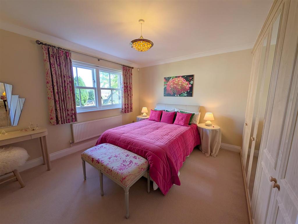 Guest bedroom