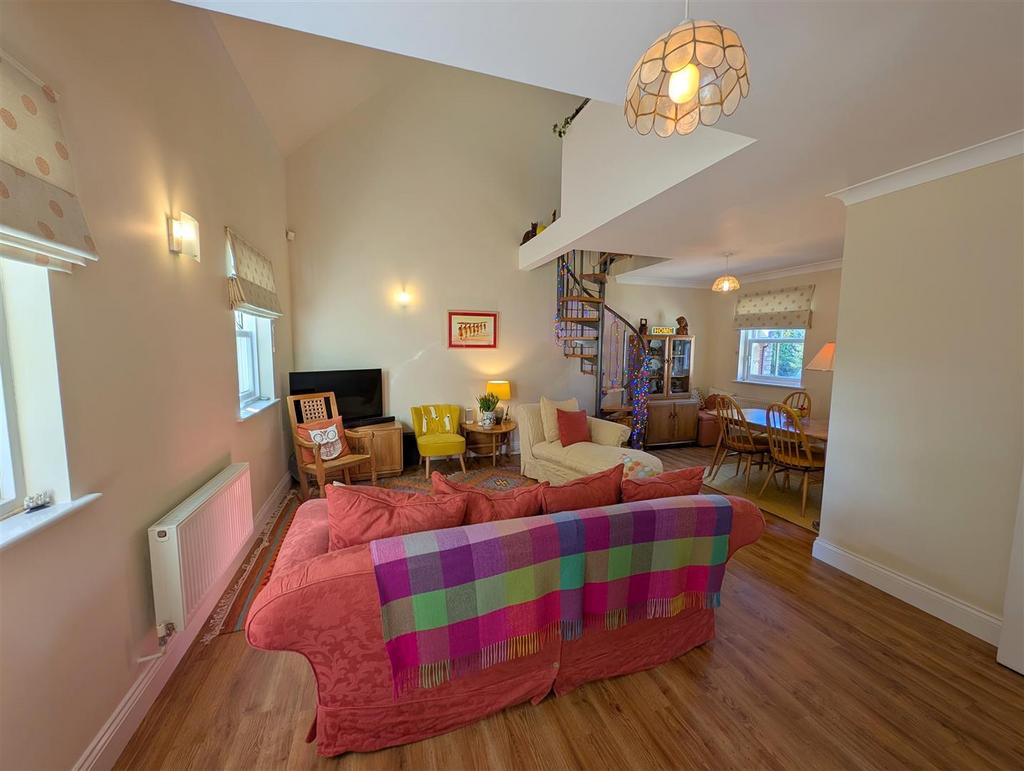 Lounge/dining room