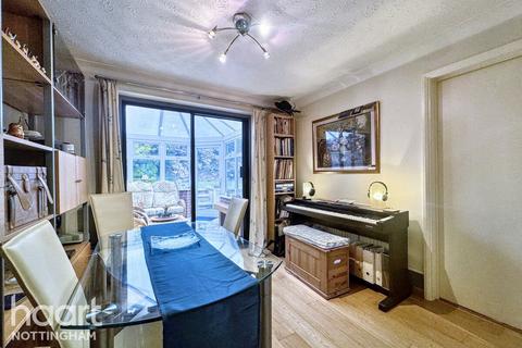 15 Boynton Drive, Nottingham, NG3 3EP