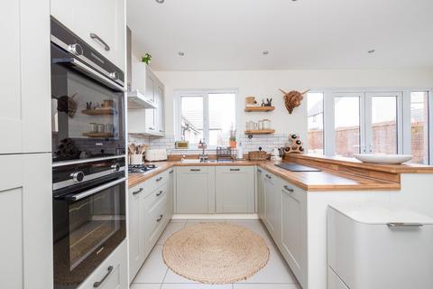 3 bedroom detached house for sale, Merton Road, Frenchay