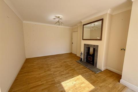 3 bedroom semi-detached house for sale, Church Road, Gurnard, Cowes