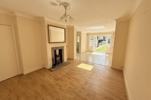 3 bedroom semi-detached house for sale, Church Road, Gurnard, Cowes