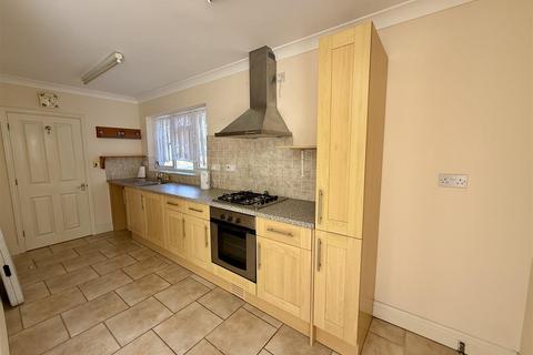 3 bedroom semi-detached house for sale, Church Road, Gurnard, Cowes