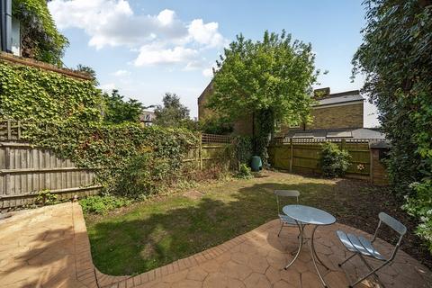 29a Woodside, London, SW19 7AW