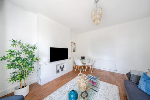 29a Woodside, London, SW19 7AW