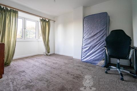 4 bedroom flat to rent, Dereham Road, New Costessey, Norwich, Norfolk, NR5