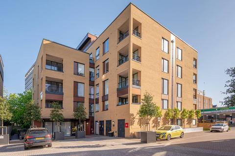 Quayle Crescent, Whetstone, London, N20