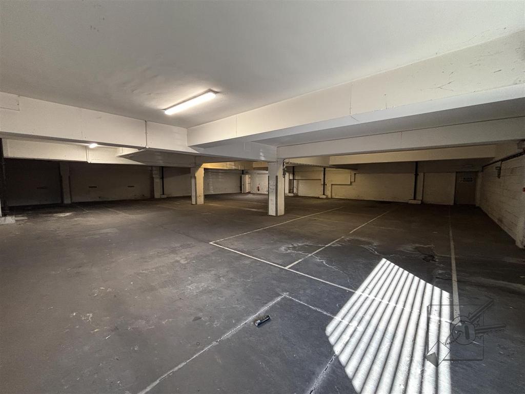 First floor 78 New Road-23.jpg