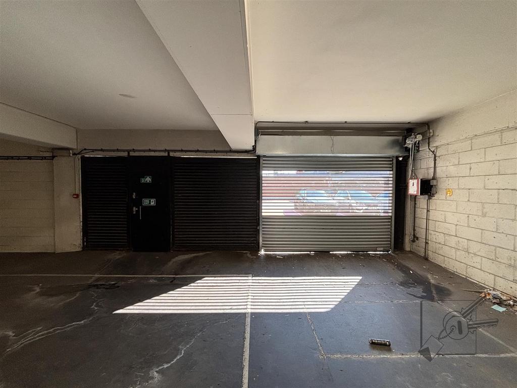 First floor 78 New Road-24.jpg