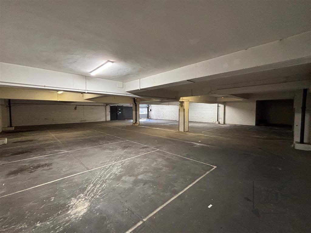 First floor 78 New Road-25.jpg