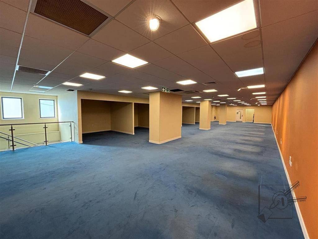 First floor 78 New Road-15.jpg