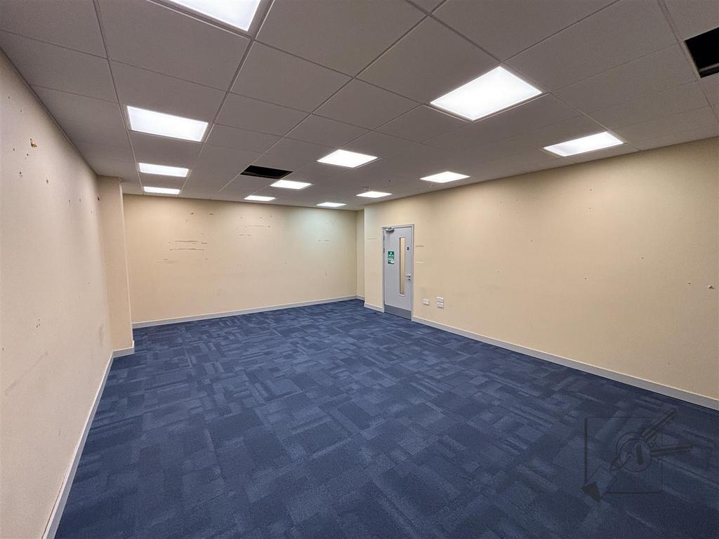 First floor 78 New Road-05.jpg