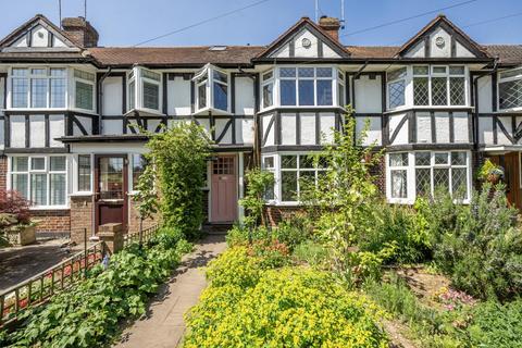 41 Latchmere Lane, Kingston Upon Thames, KT2 5SQ