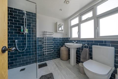 41 Latchmere Lane, Kingston Upon Thames, KT2 5SQ