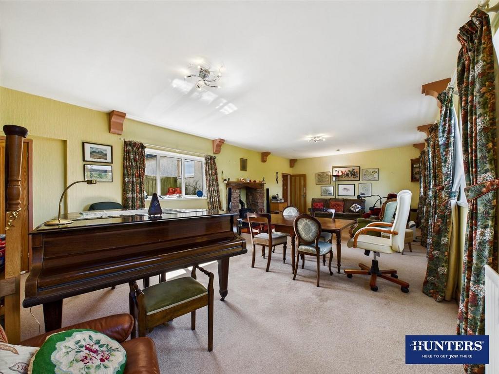 Living/Dining Room