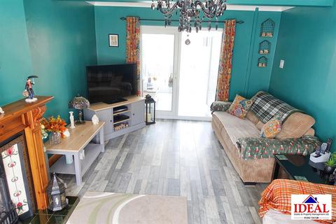 53 Charles Street, Carcroft, Doncaster, DN6 8AZ