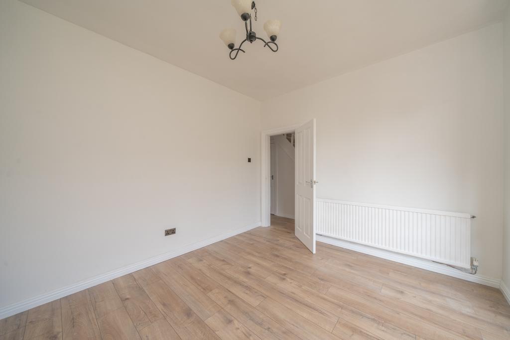 LIVING ROOM.jpg