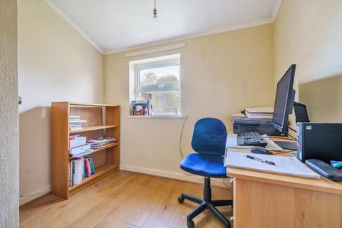 1 Brookside, Calcot, Reading, RG31 7PJ