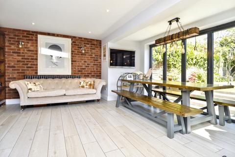 3 Brindley Close, Albrighton, Wolverhampton, WV7 3PP