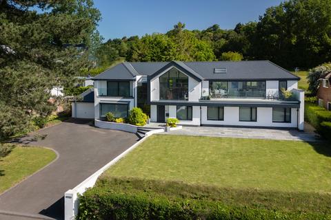 Greenacre Cliff Road, Hythe, CT21 5XQ