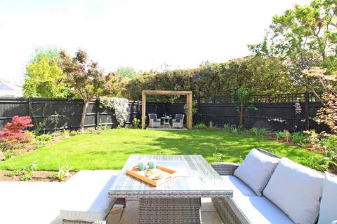 5 Wagtail Walk, Beckenham, BR3 3XH