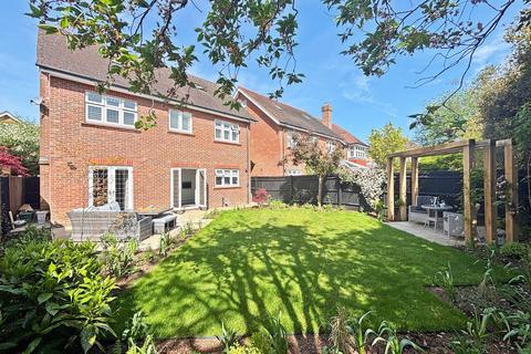 5 Wagtail Walk, Beckenham, BR3 3XH