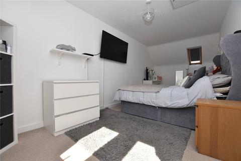14 Bedale Drive, Morley, Leeds, LS27 8YF