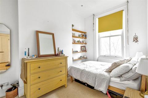 2 bedroom flat for sale, Kidbrooke Park Road, London SE3