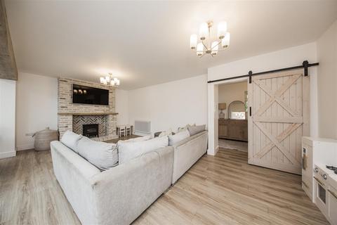 7 Hoselands View, Hartley, Longfield, DA3 7ED