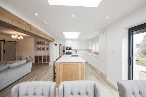 7 Hoselands View, Hartley, Longfield, DA3 7ED