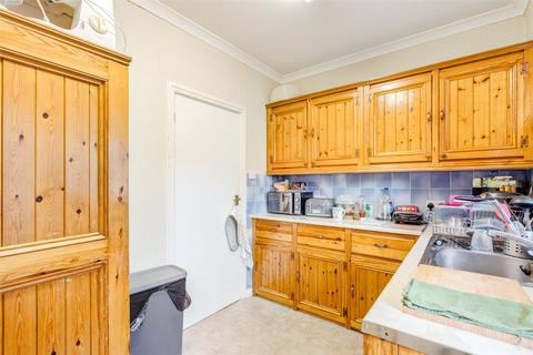 3 bedroom flat for sale, The Acre Close, Worthing, West Sussex, BN11