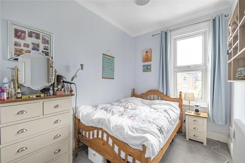 1 bedroom flat for sale, Bedford Hill, London, SW12