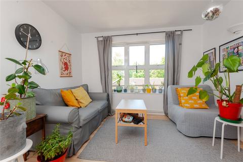 18 Ivybridge Close, Twickenham, TW1 1EA