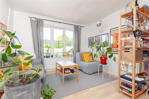 18 Ivybridge Close, Twickenham, TW1 1EA